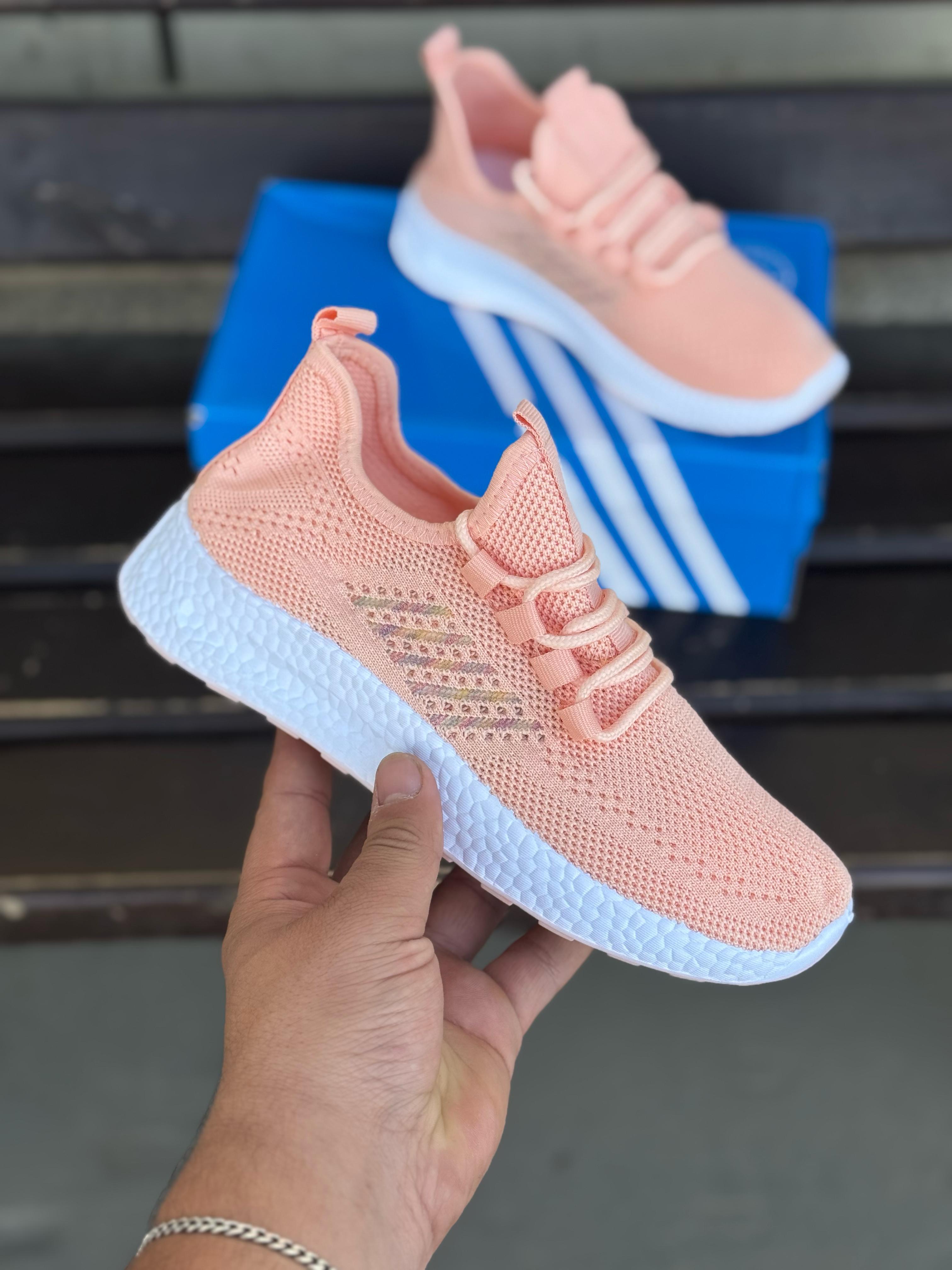 фото летние женские кроссовки оптом