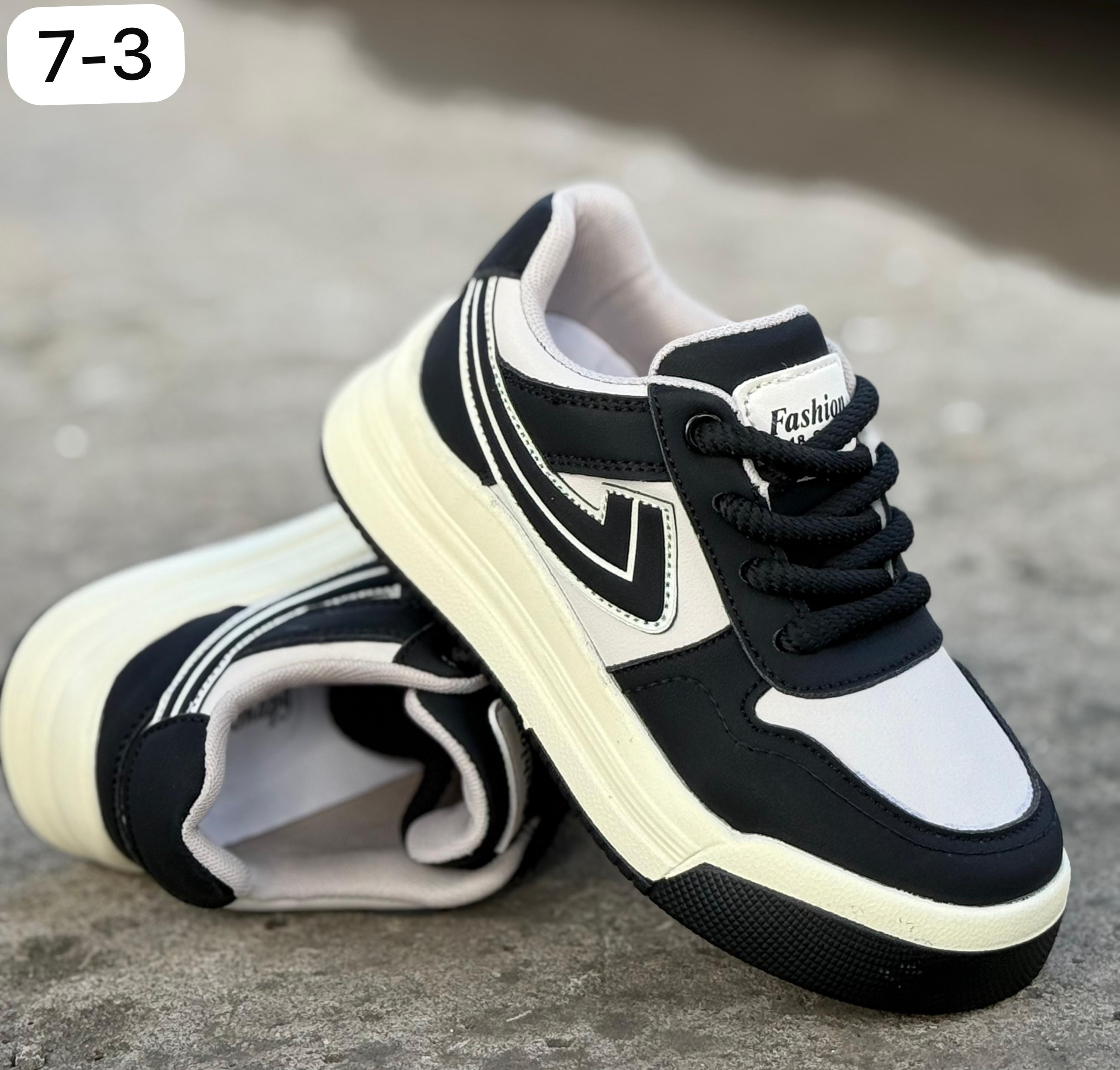 фото осенние кроссовки для мальчиков оптом