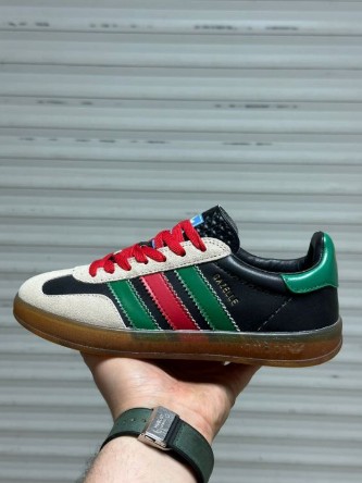 фото весенние женские кроссовки оптом