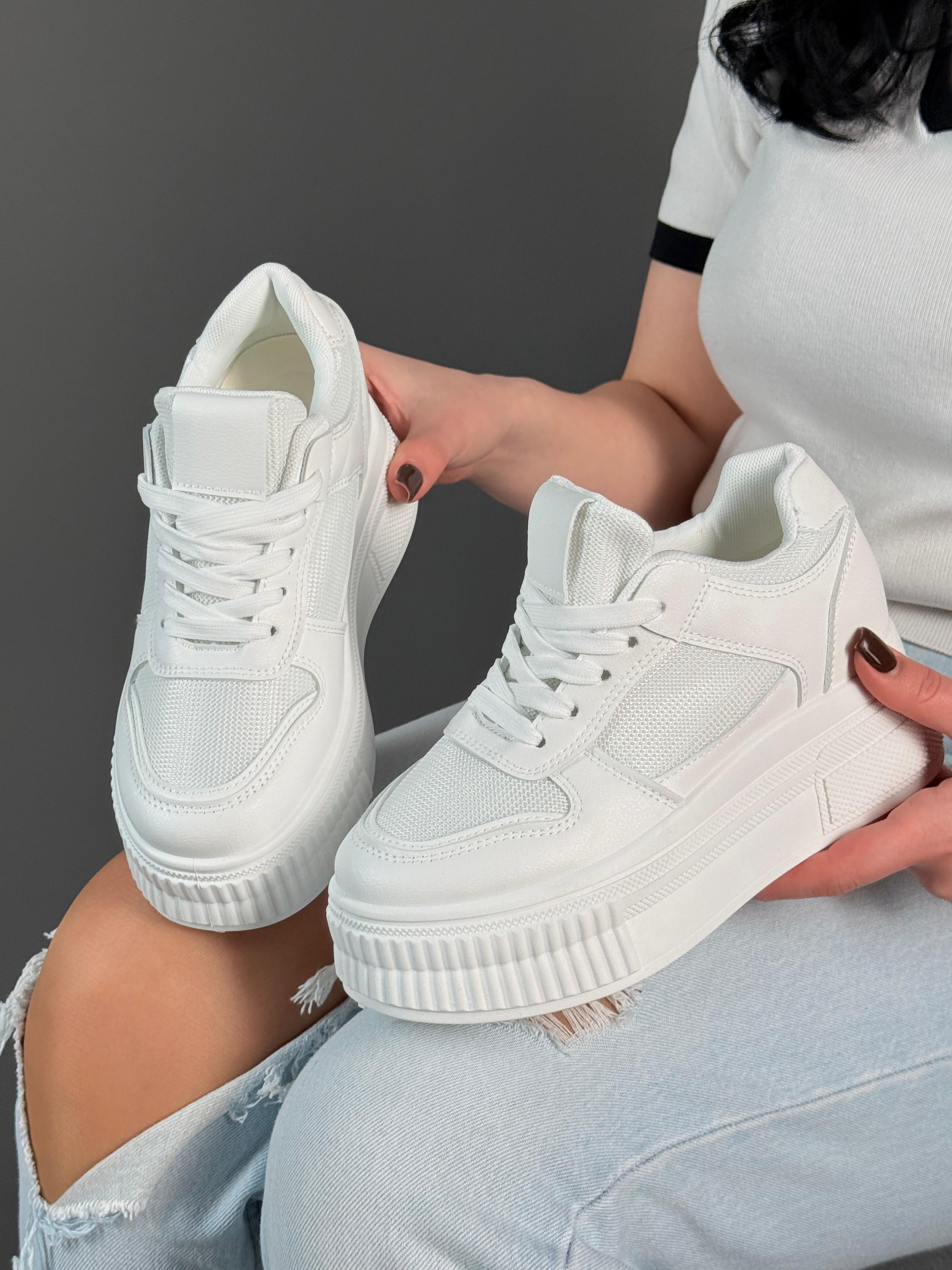 фото весенние женские кроссовки оптом