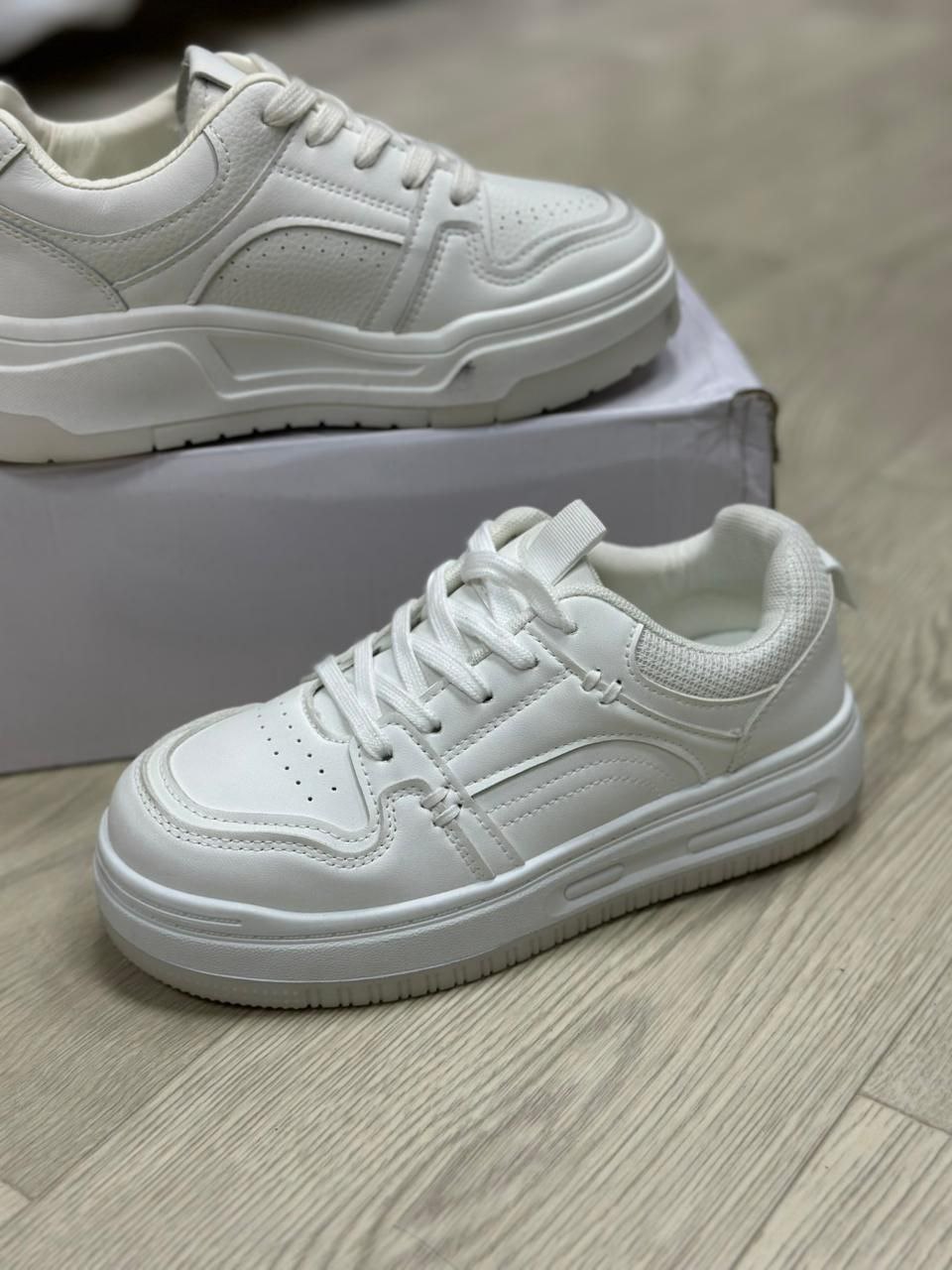 фото весенние женские кроссовки оптом