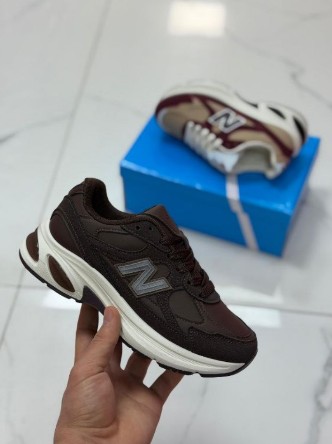 фото весенние женские кроссовки оптом