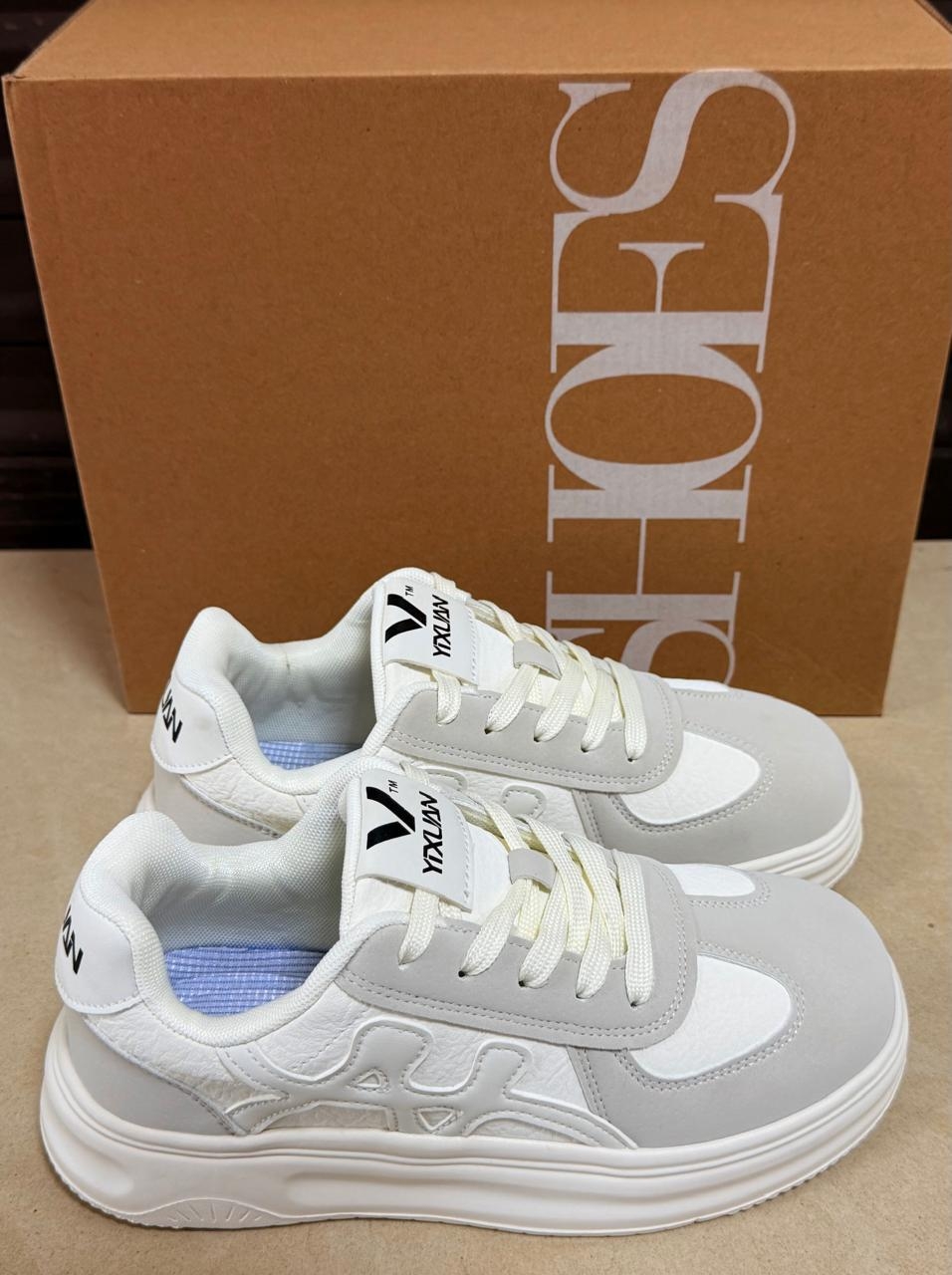 фото весенние женские кроссовки оптом