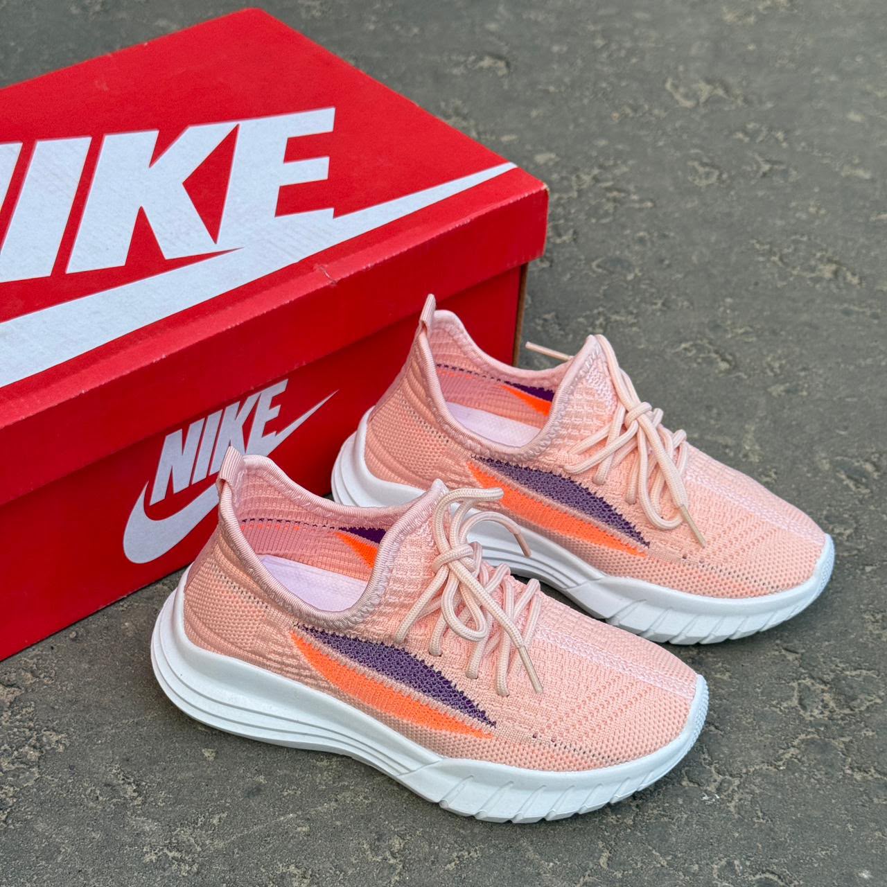 фото женские кроссовки nike 706771 оптом