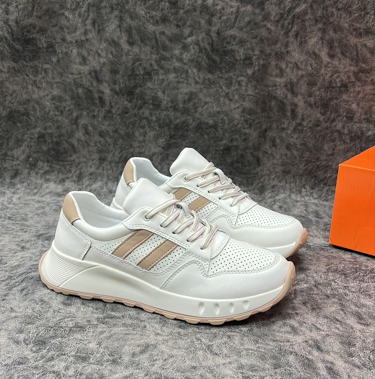 фото весенние женские кроссовки оптом