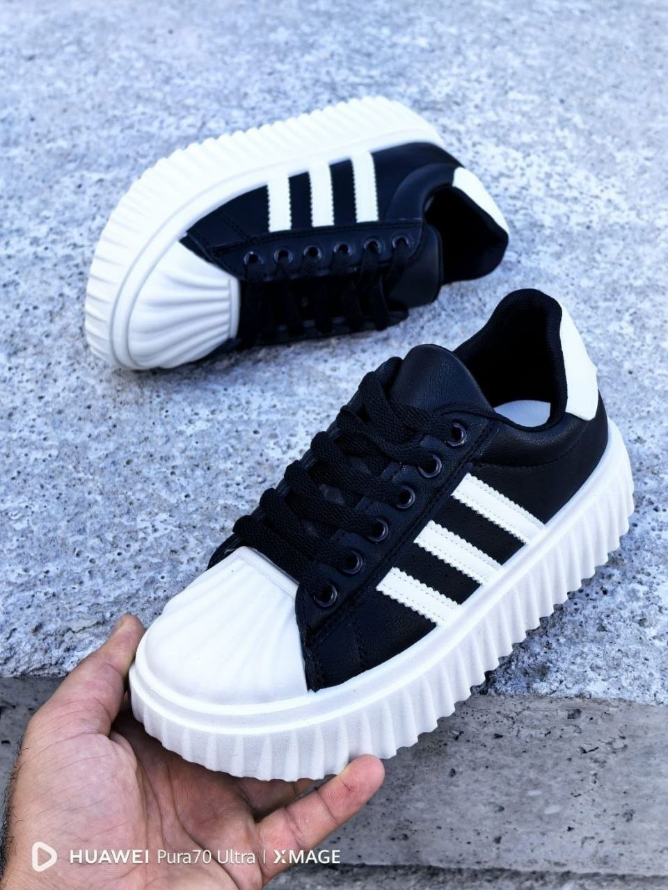 фото весенние молодёжные кроссовки оптом