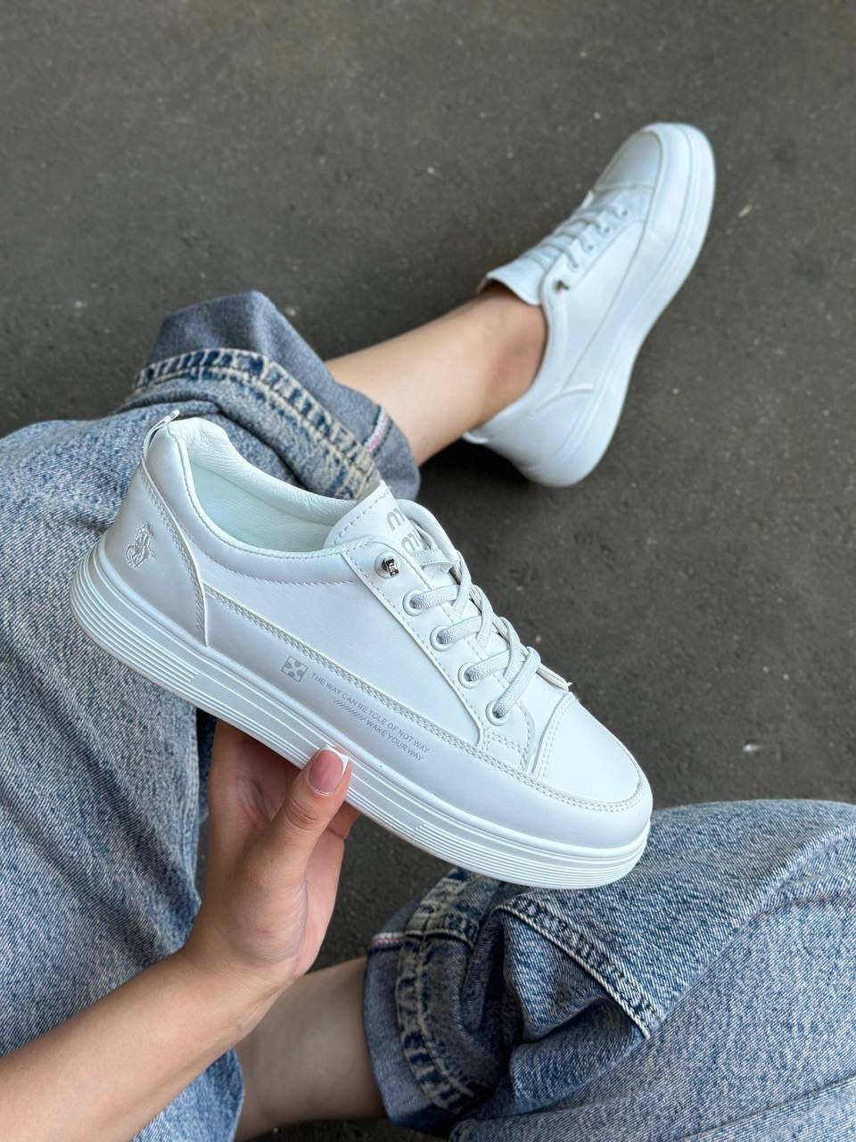 фото весенние женские кроссовки оптом