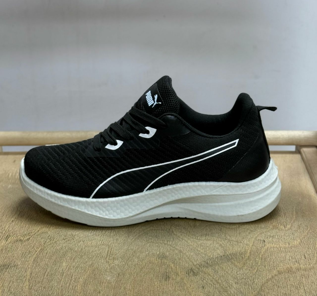 фото весенние женские кроссовки оптом