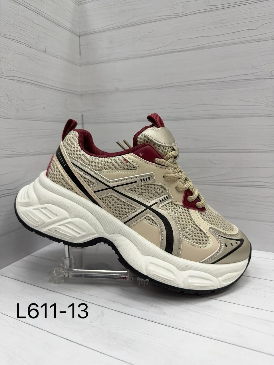 фото весенние женские кроссовки оптом