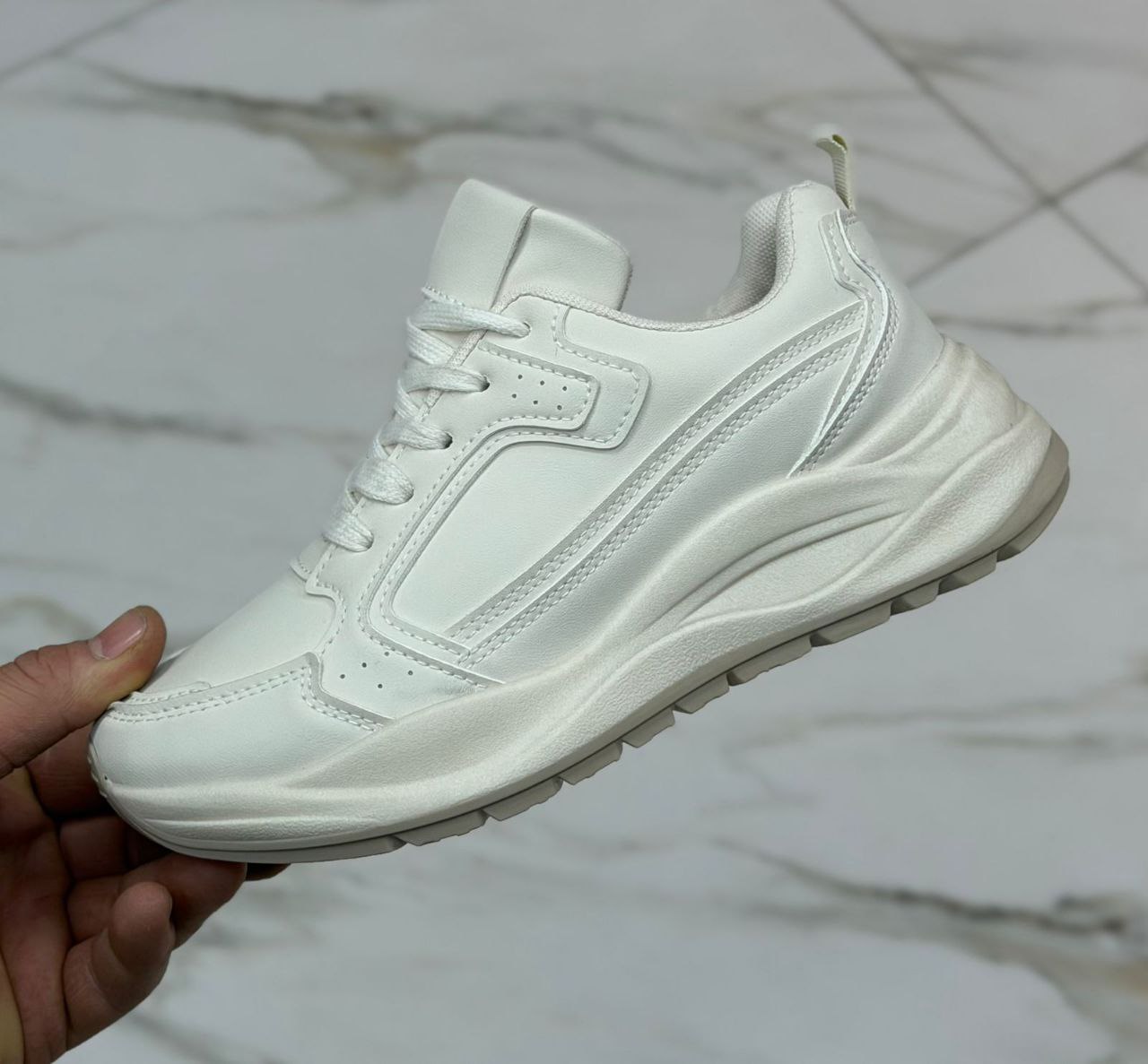 фото весенние женские кроссовки оптом