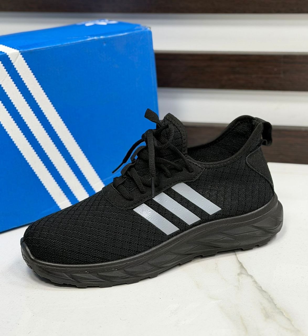 фото весенние мужские кроссовки оптом с доставкой