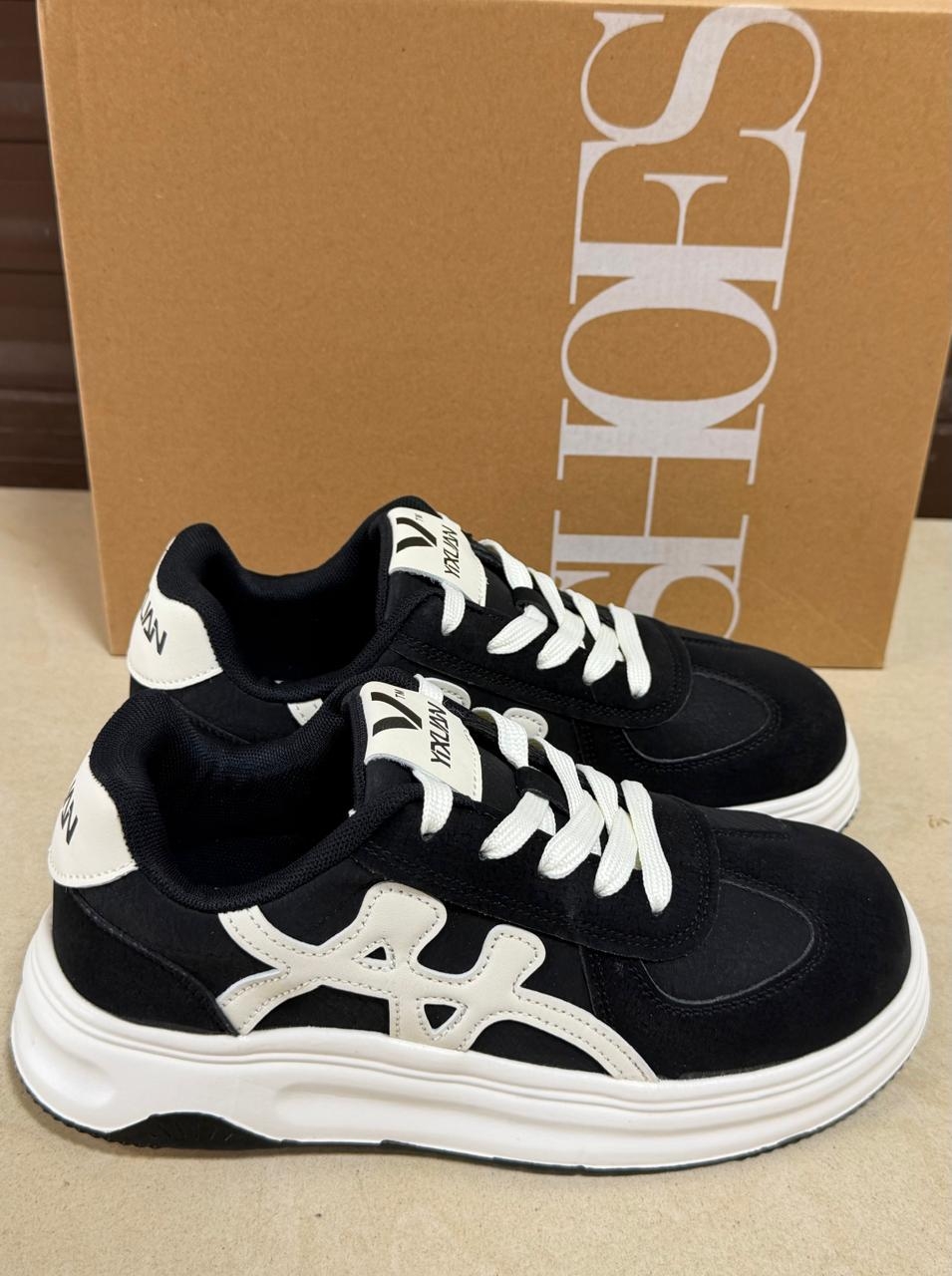 фото весенние женские кроссовки оптом