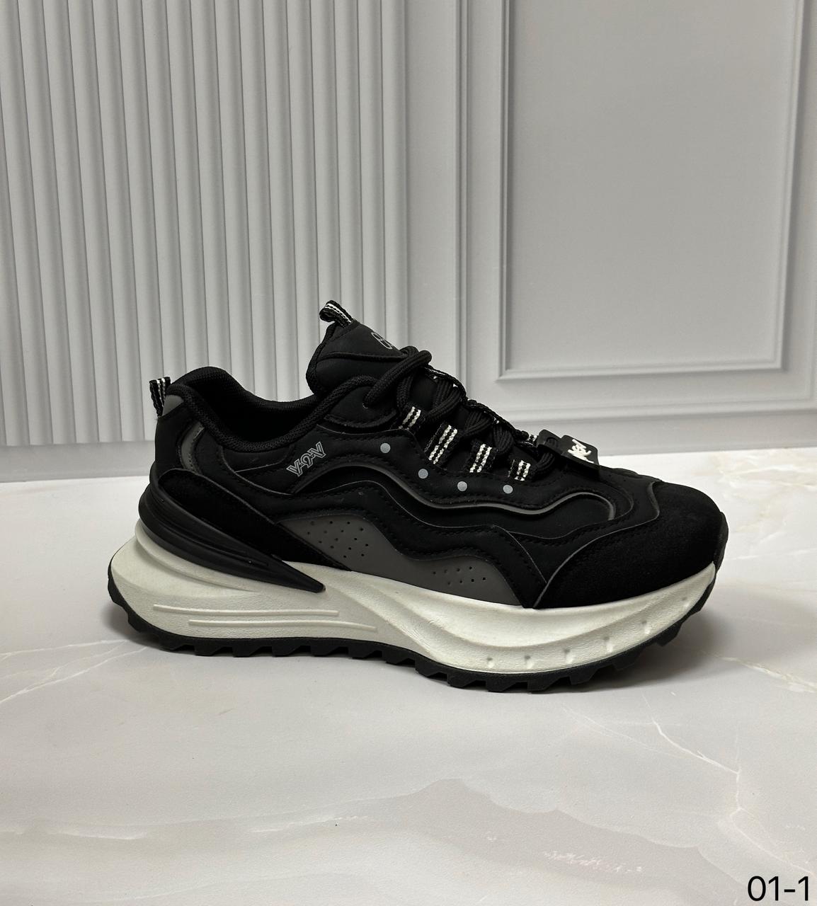 фото весенние женские кроссовки оптом