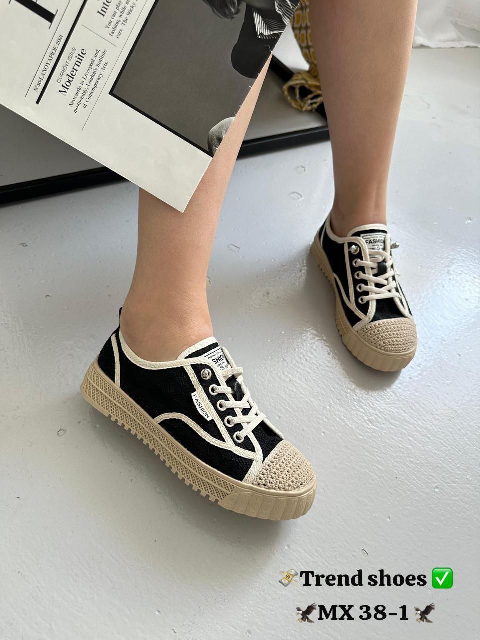 фото весенние женские кроссовки оптом