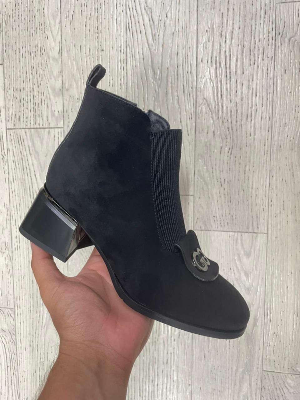 картинка Женские осенние ботильоны на каблуке 594812 от магазина Одежда+