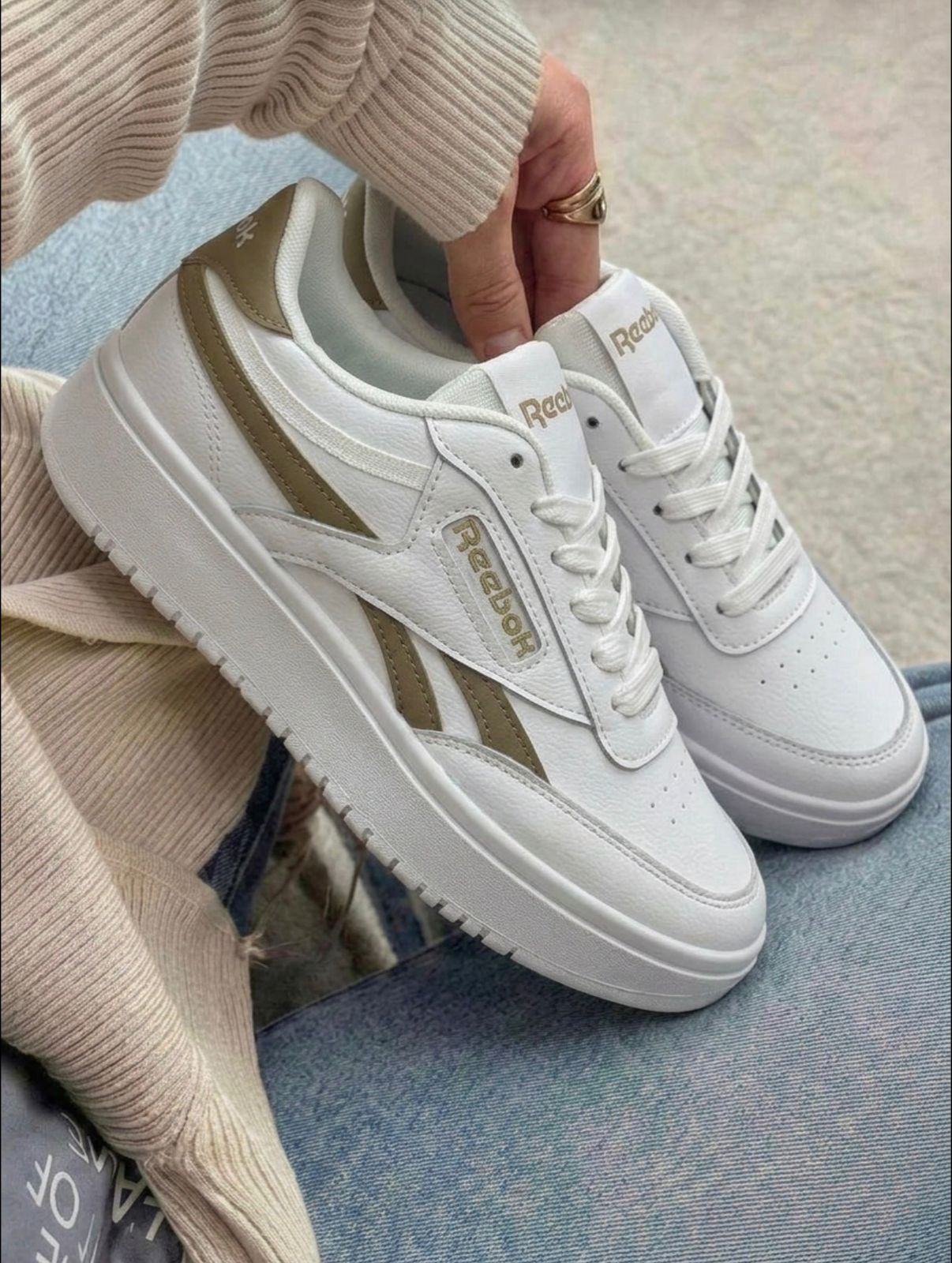 фото женские белые кроссовки reebok 617304 оптом