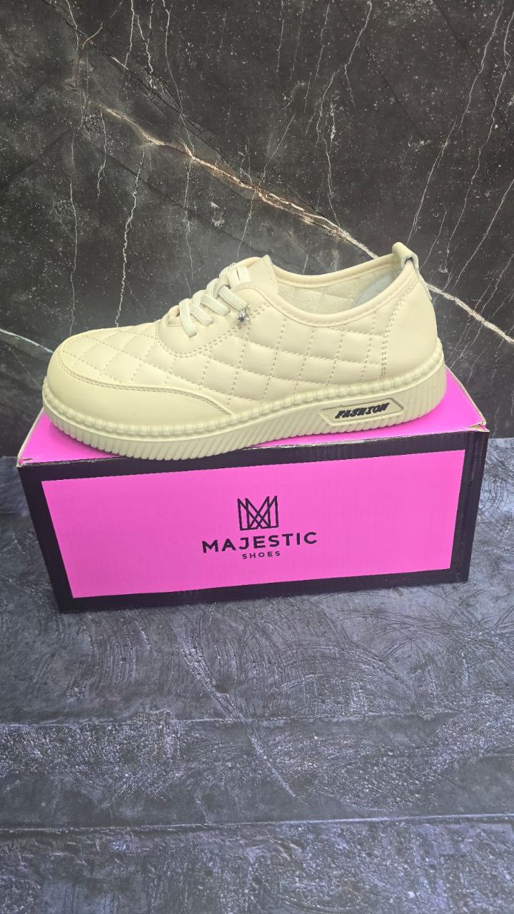 фото весенние женские кроссовки оптом