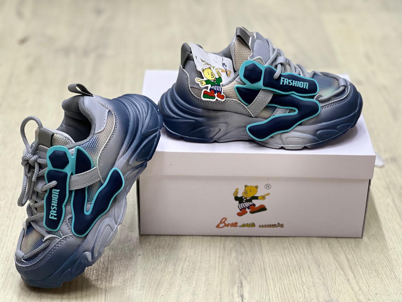 фото весенние кроссовки для девочек оптом