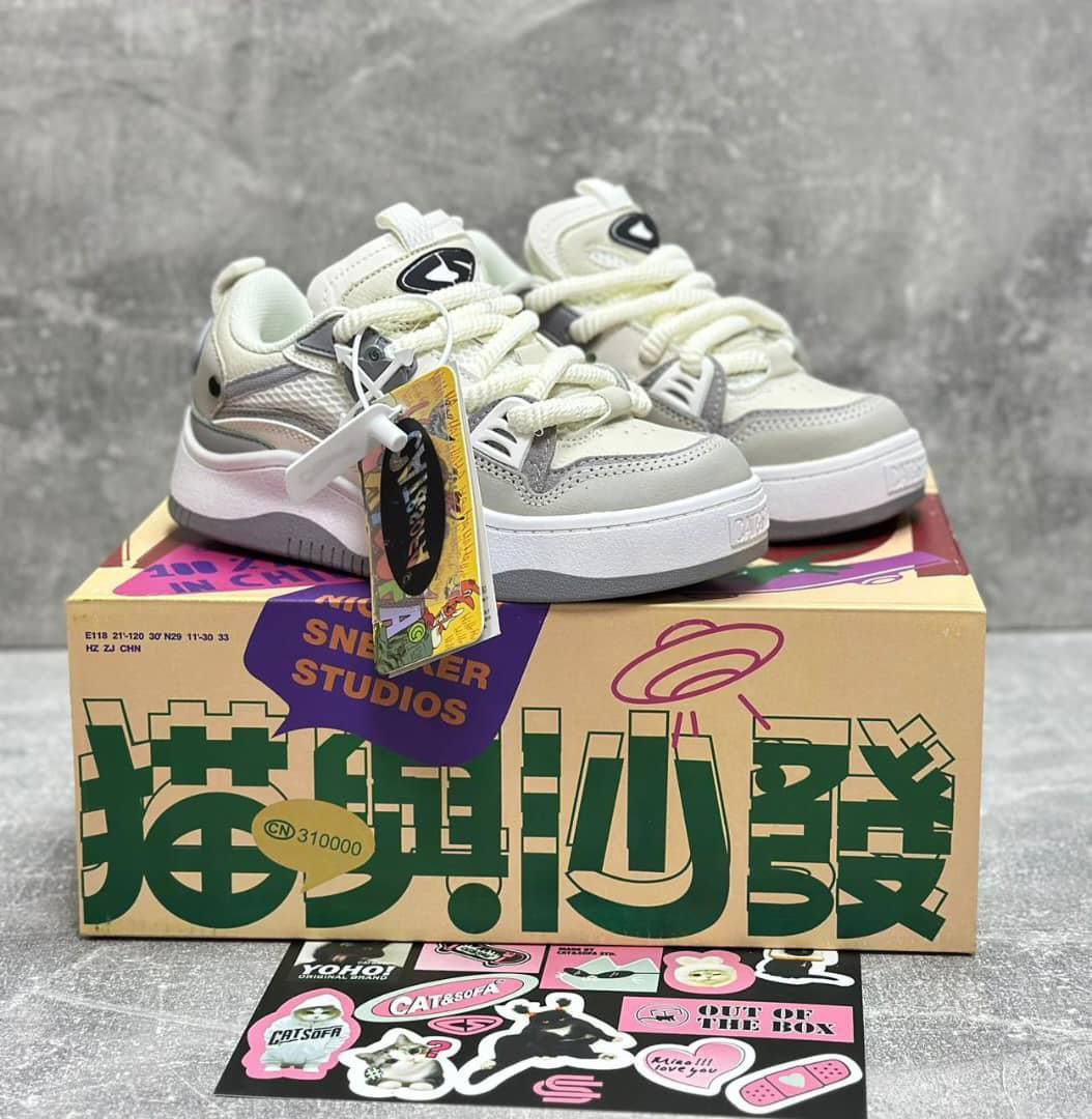 фото весенние женские кроссовки оптом