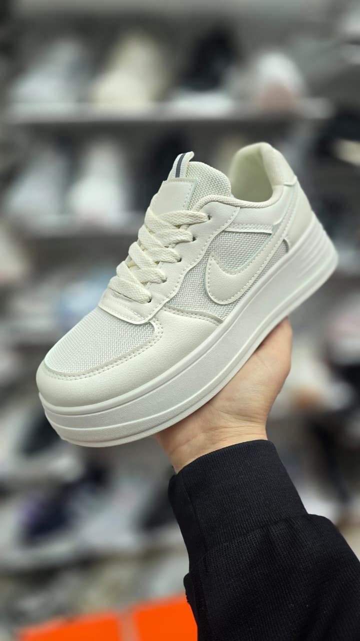 фото весенние женские кроссовки оптом