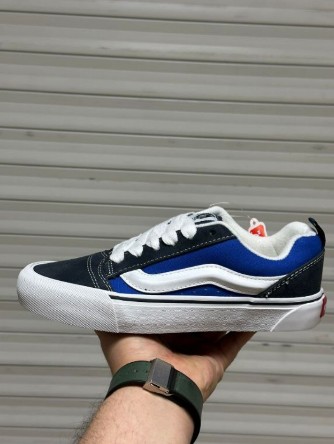 фото весенние женские кроссовки оптом