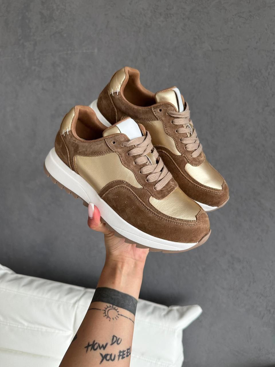 фото весенние женские кроссовки оптом