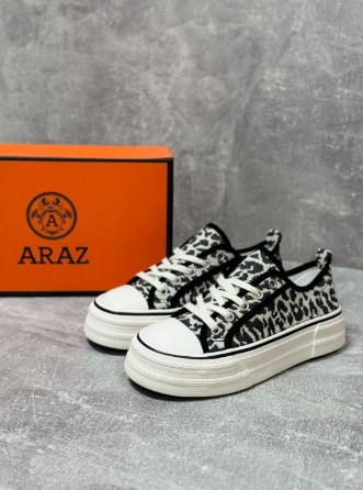 фото весенние женские кеды оптом