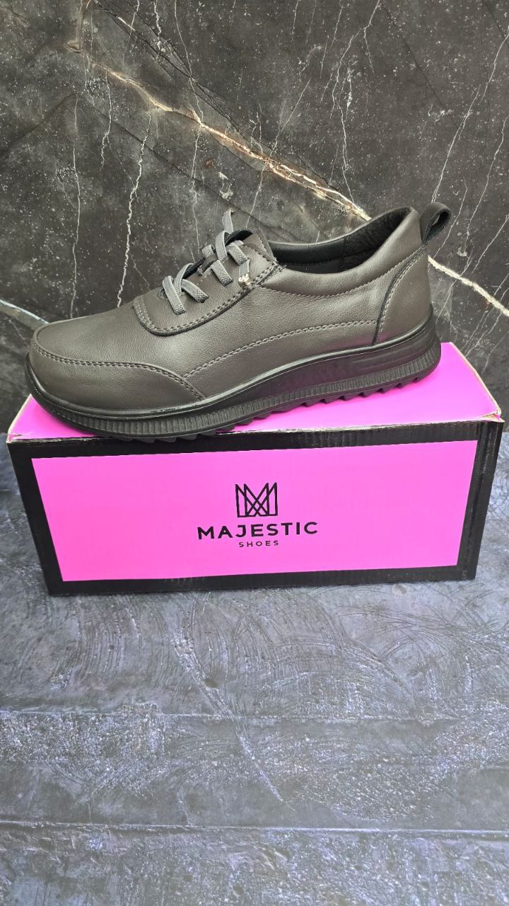 фото весенние женские кроссовки оптом