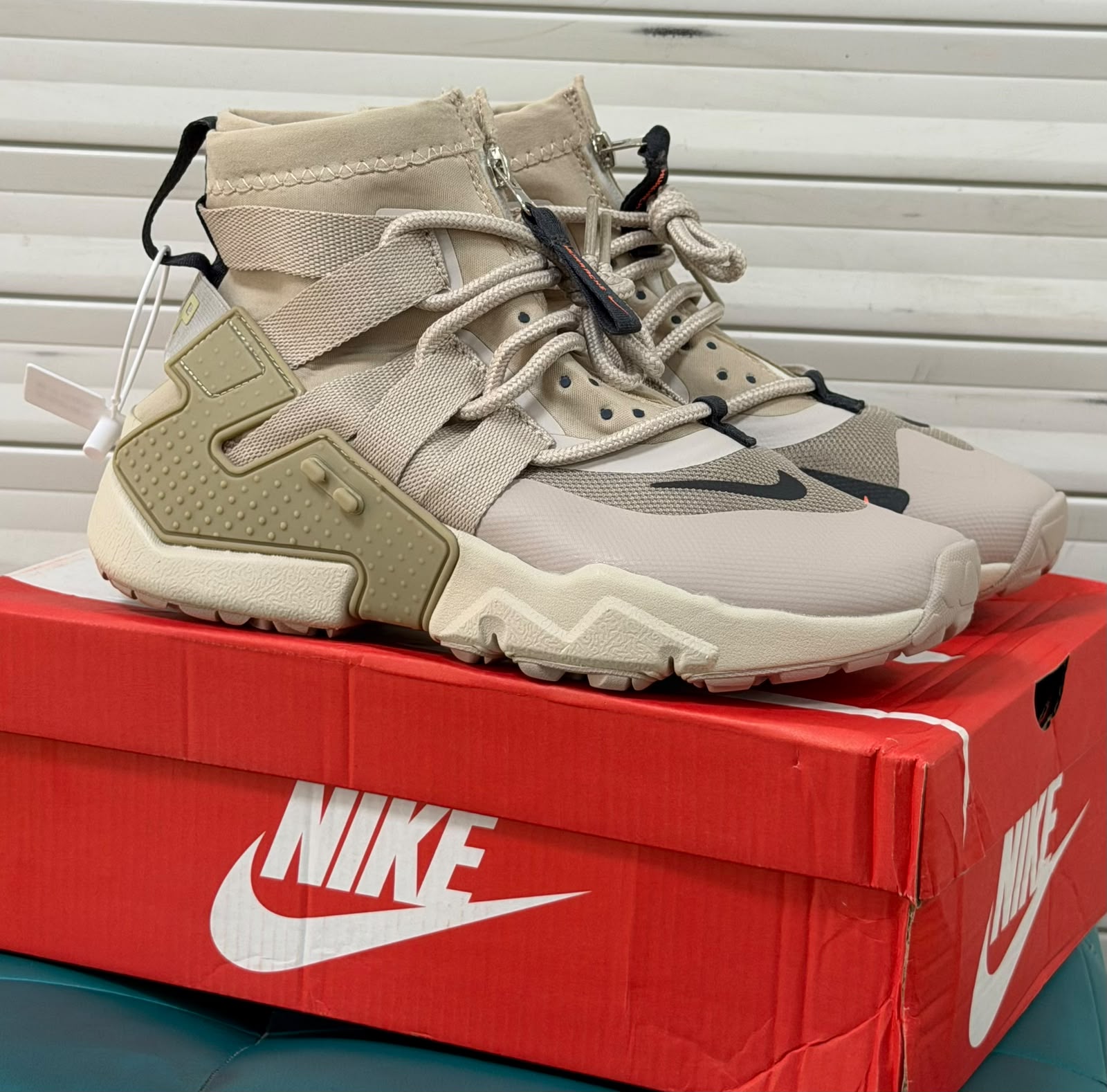 фото мужские осенние высокие кроссовки air huarache 484506 оптом