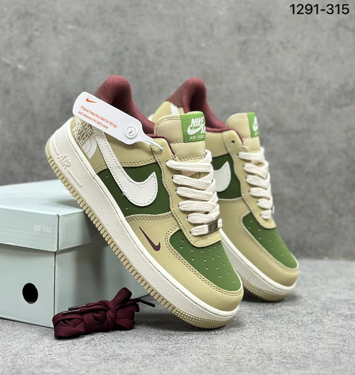 фото женские кроссовки nike air force 1 566875 оптом