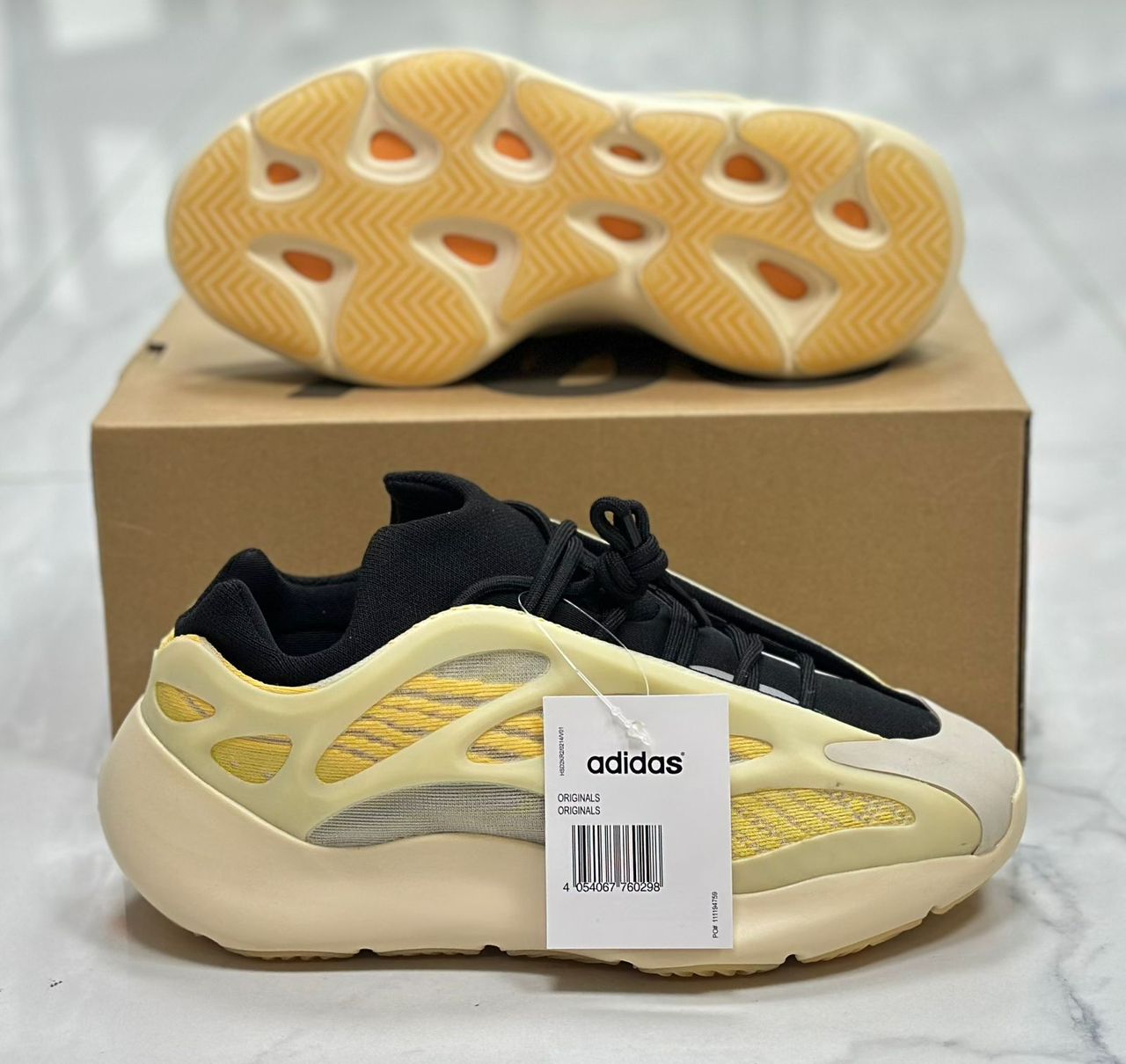 фото Женские кроссовки Adidas 230962 оптом на лето для мужчин