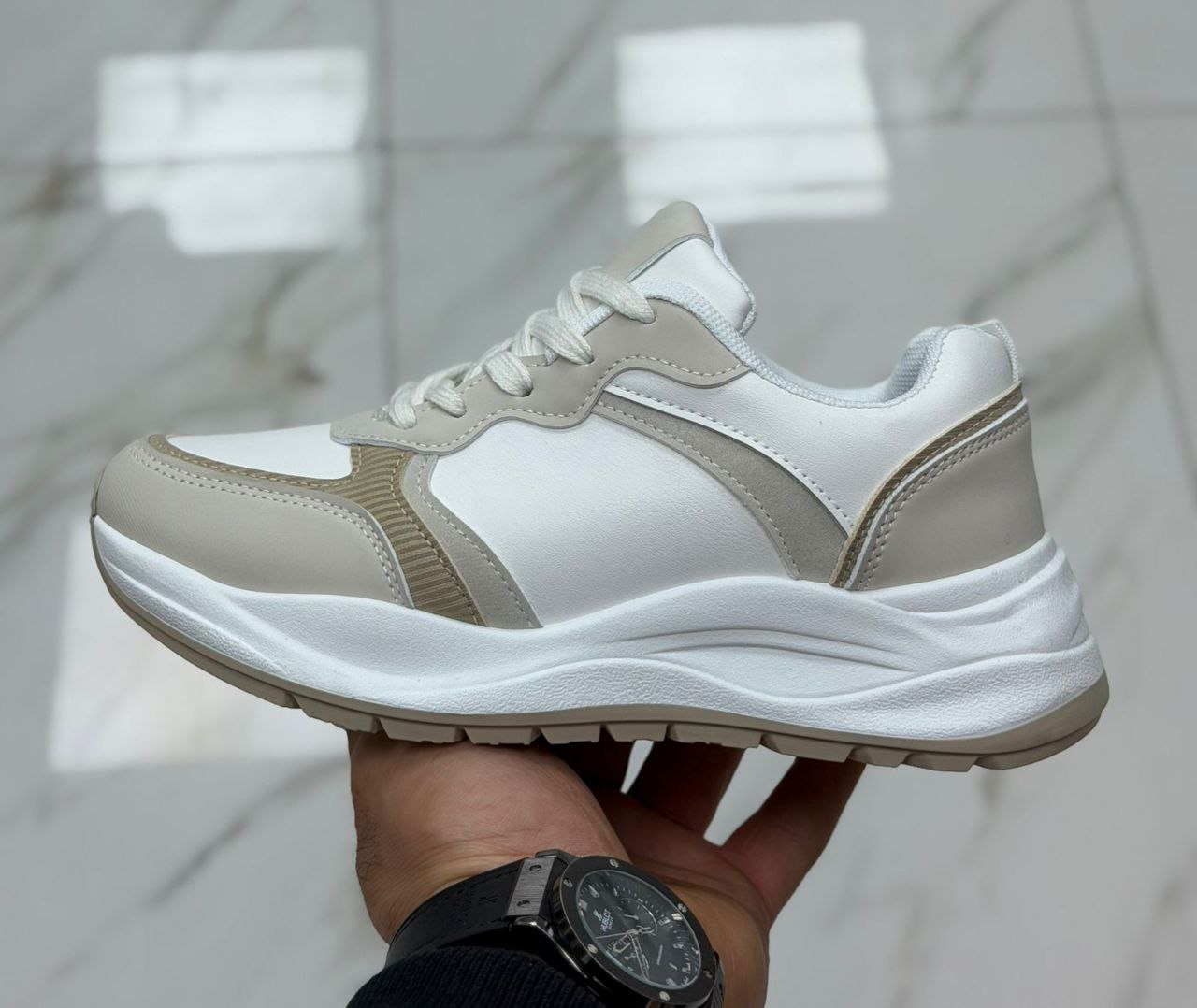 фото весенние женские кроссовки оптом