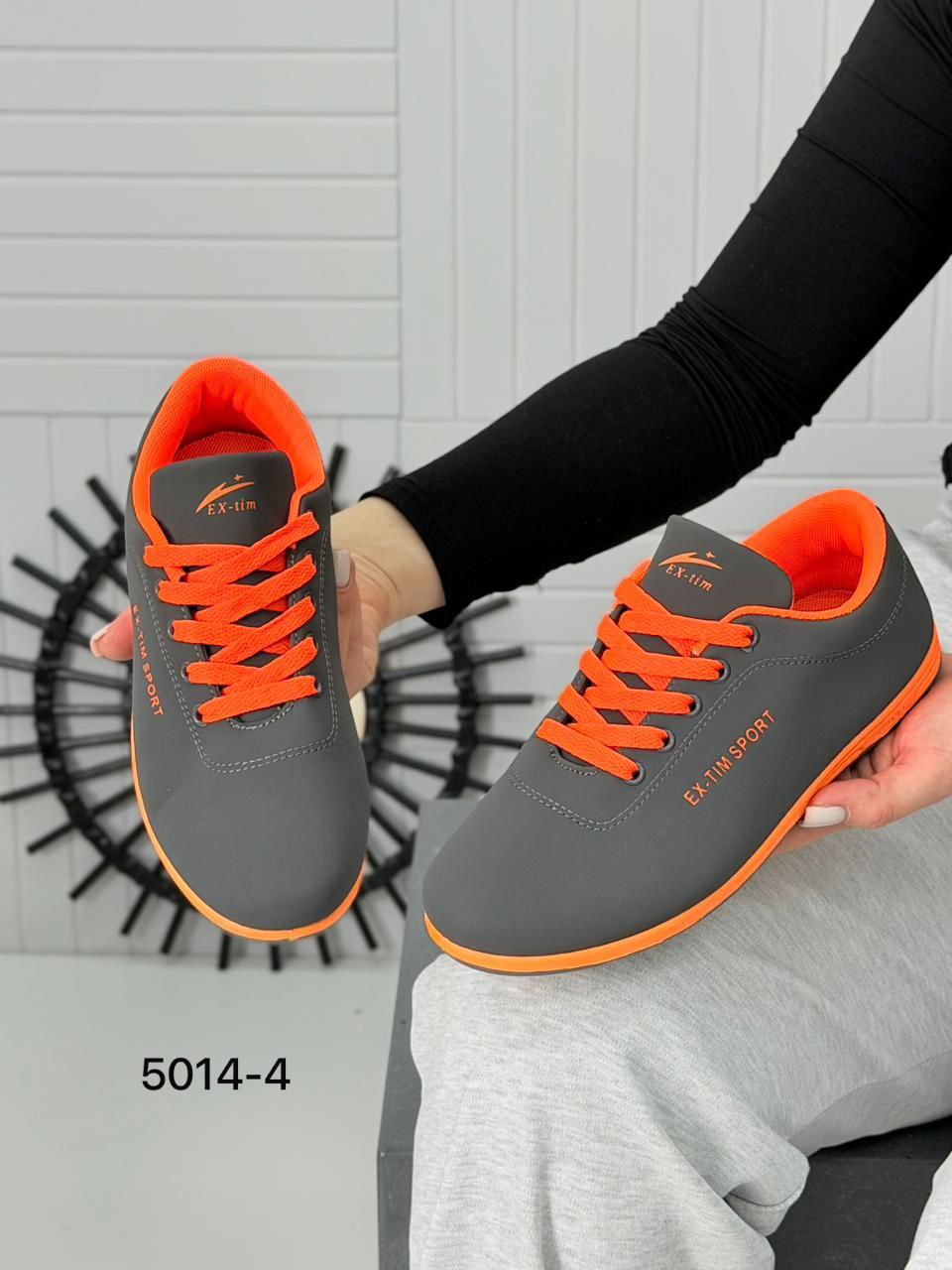 фото весенние женские кроссовки оптом