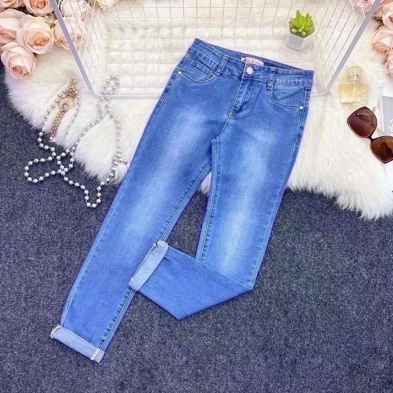 картинка Джинсы без выбора от магазина Одежда+