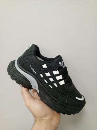 фото весенние женские кроссовки оптом