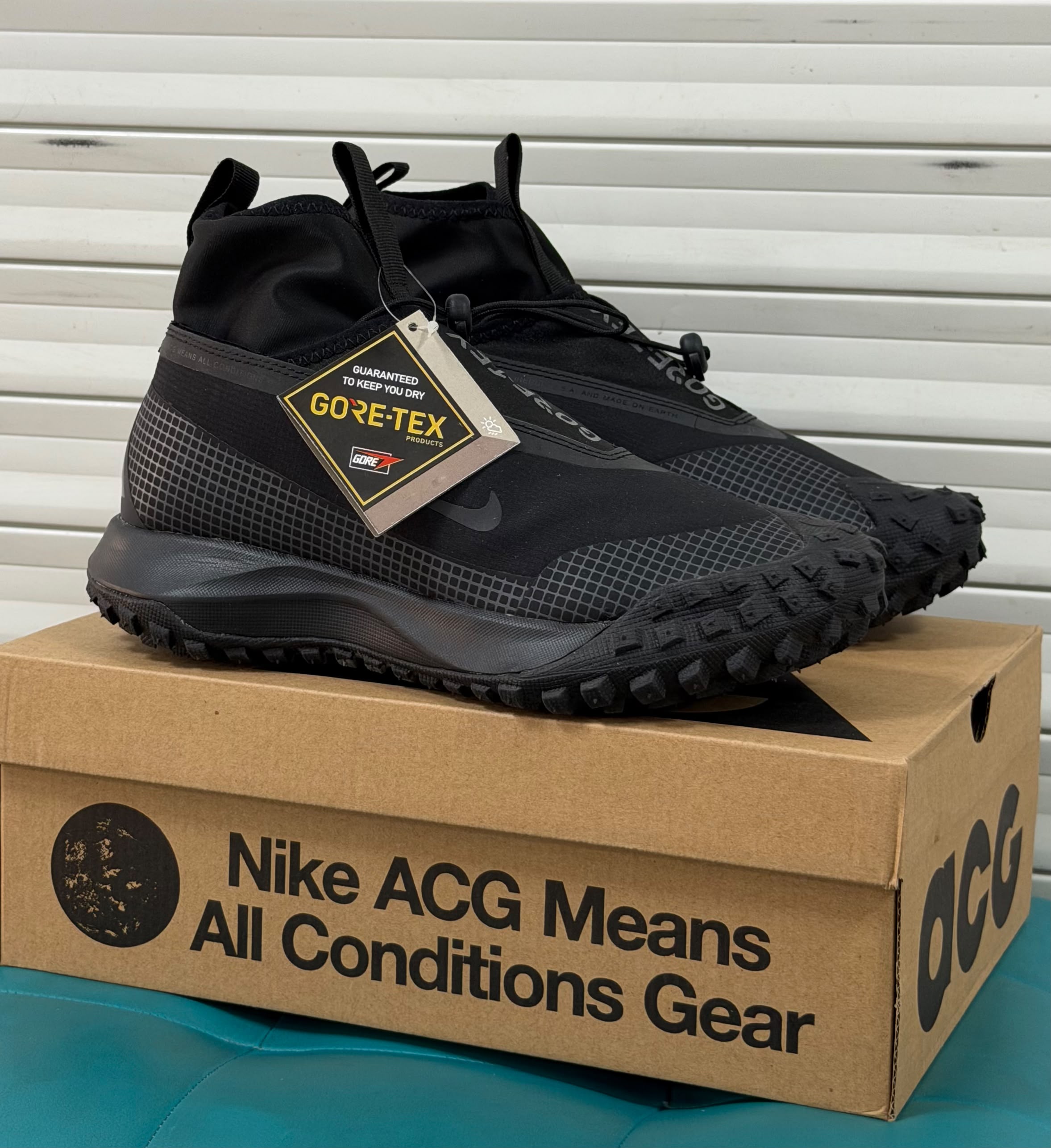 фото мужские осенние кроссовки nike acg с технологией gore-tex 241257 оптом