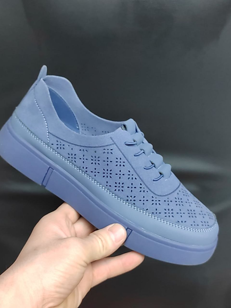 фото весенние женские кроссовки оптом