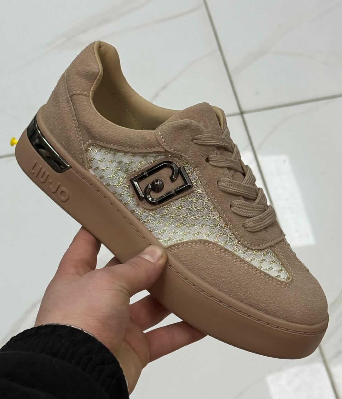 фото весенние женские кроссовки оптом