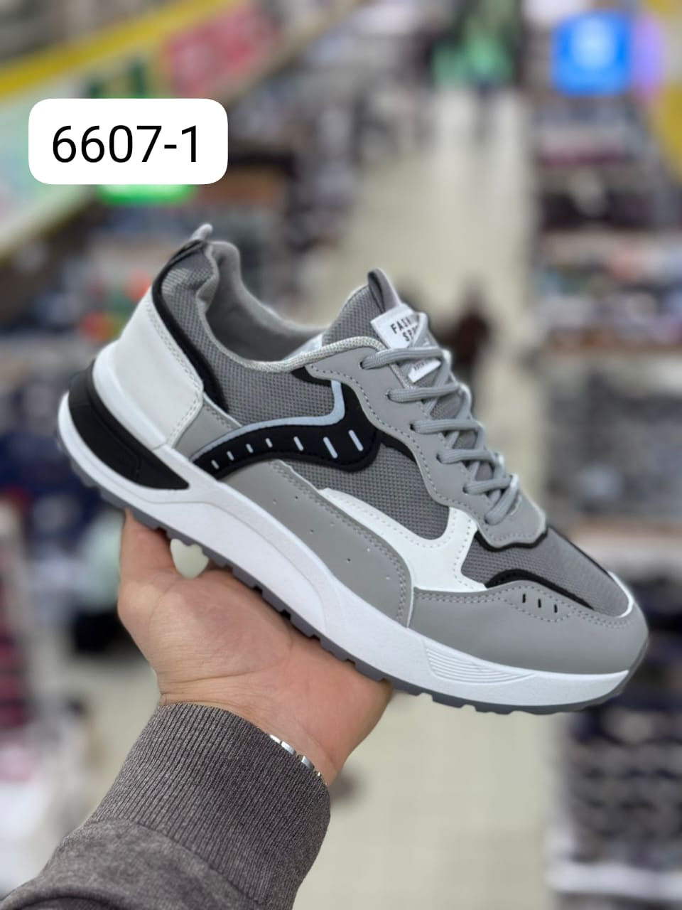 фото весенние мужские кроссовки оптом с доставкой