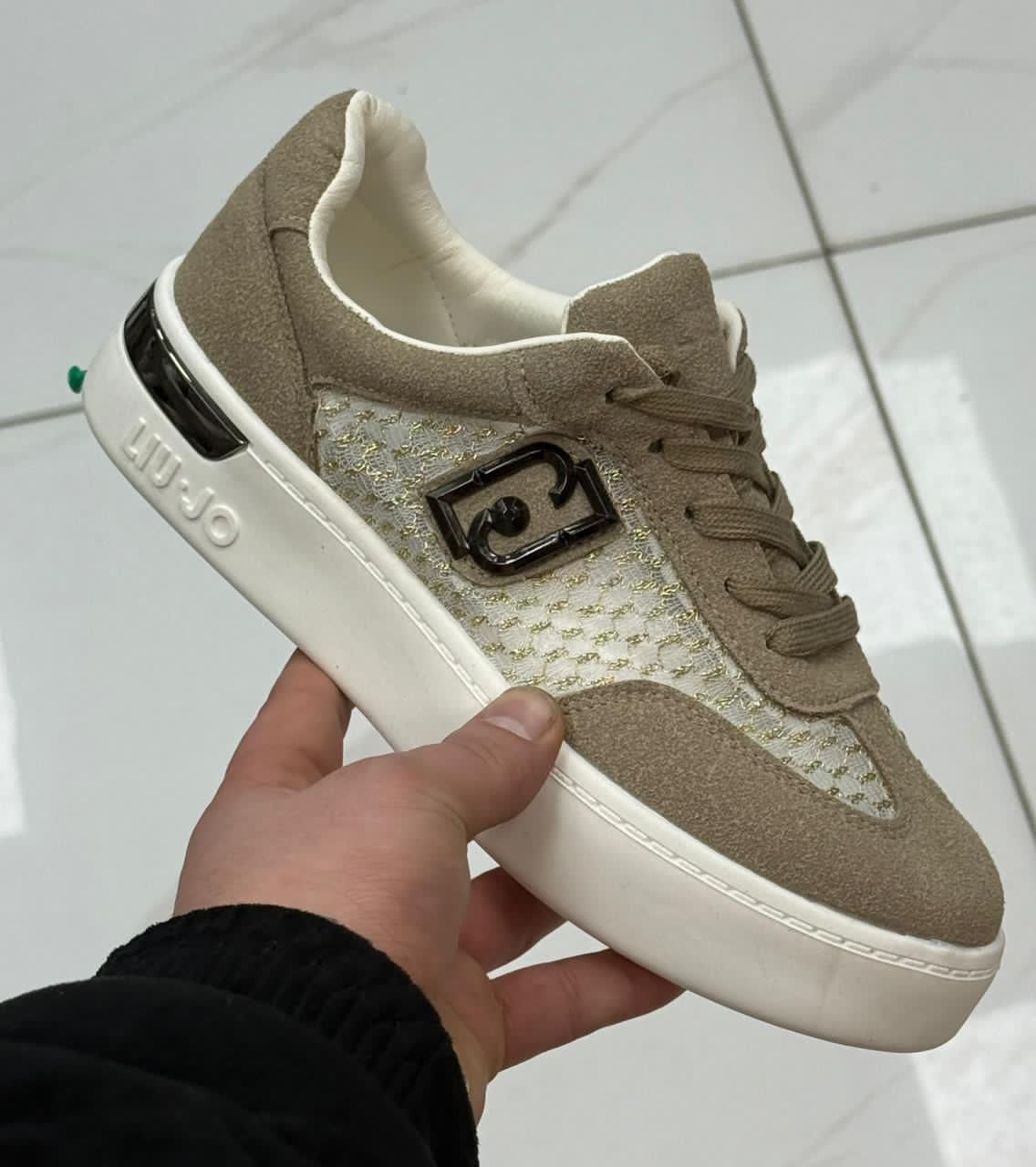 фото весенние женские кроссовки оптом