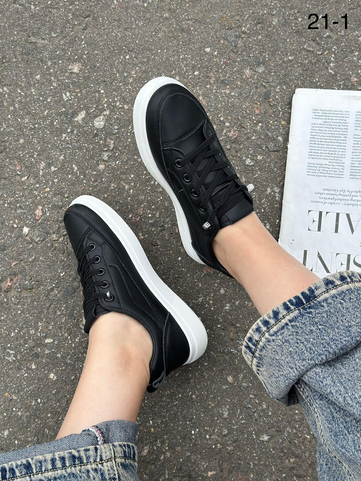 фото женские весенние черные sneakers 407533 оптом