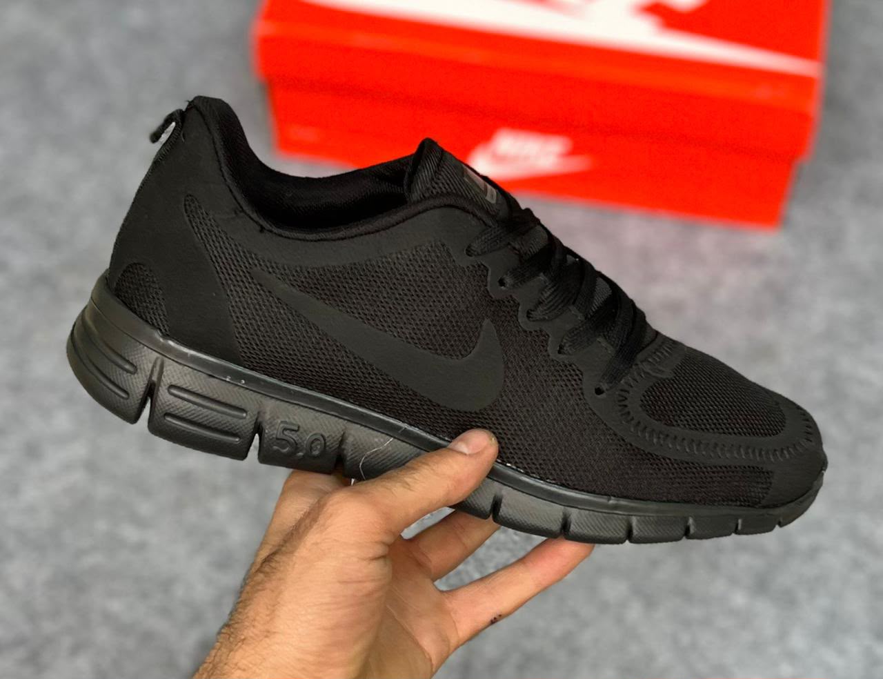 фото мужские черные кроссовки nike 678780 оптом