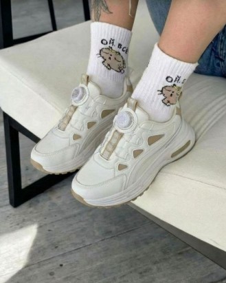 фото весенние женские кроссовки оптом