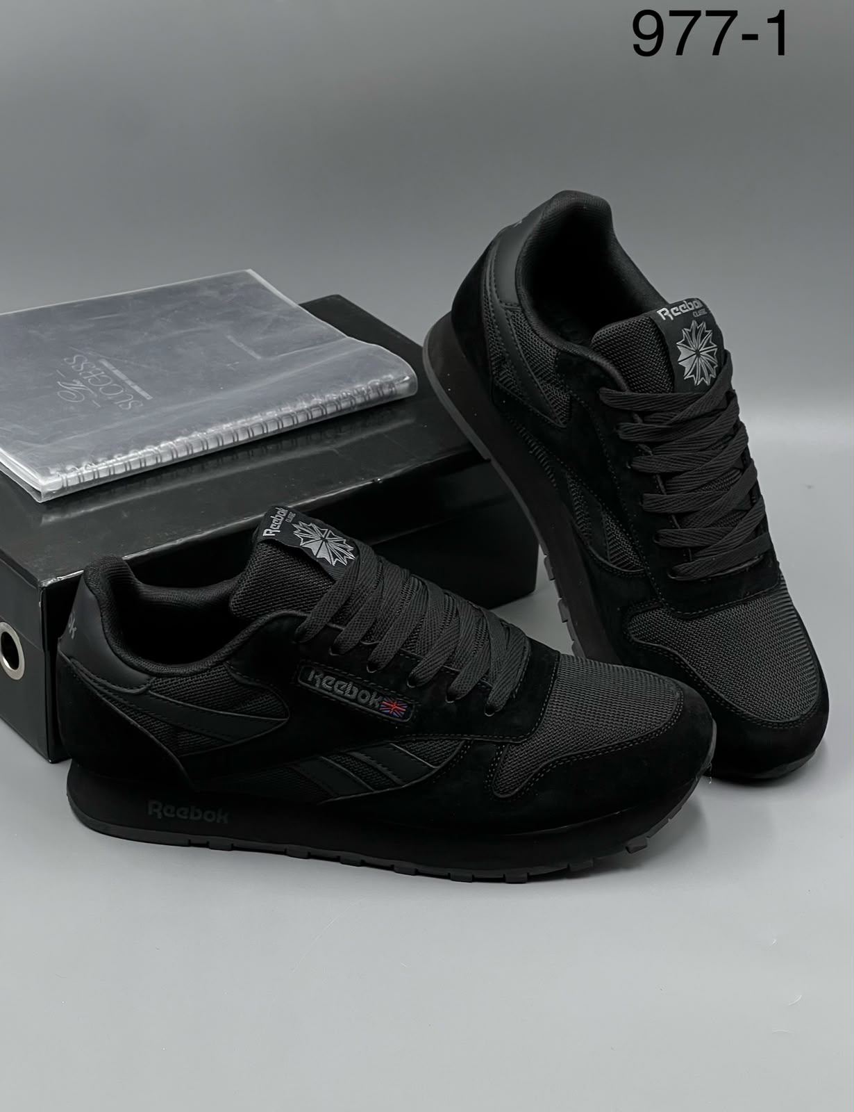 фото мужские осенние кроссовки reebok classic 430998 оптом