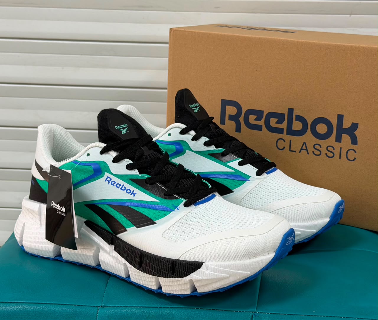 фото Мужские кроссовки Reebok Classic 406999 оптом с доставкой