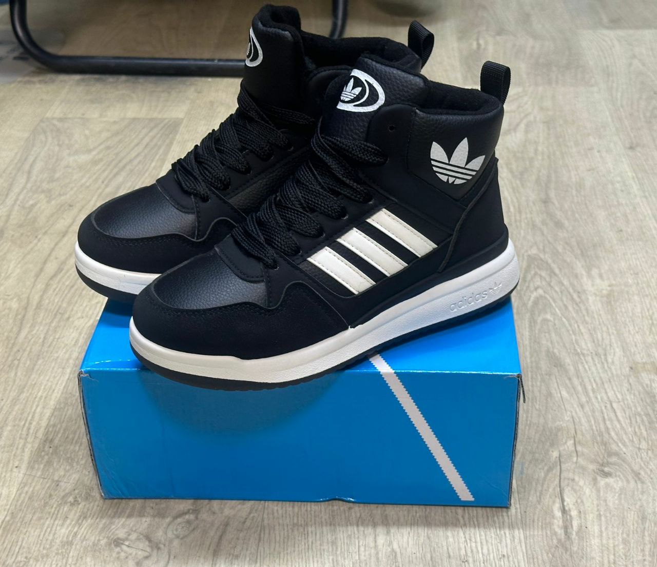 фото зимние женские кроссовки оптом с доставкой