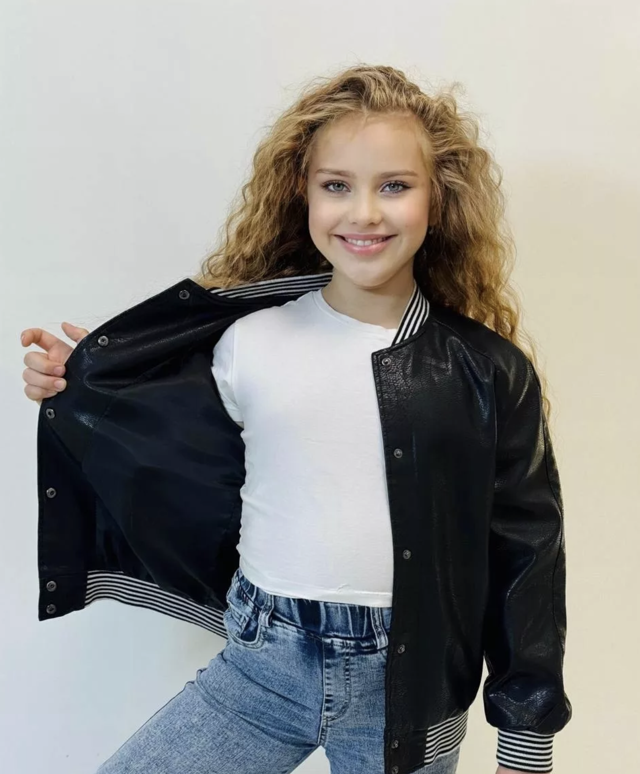 картинка Куртка от магазина Одежда+