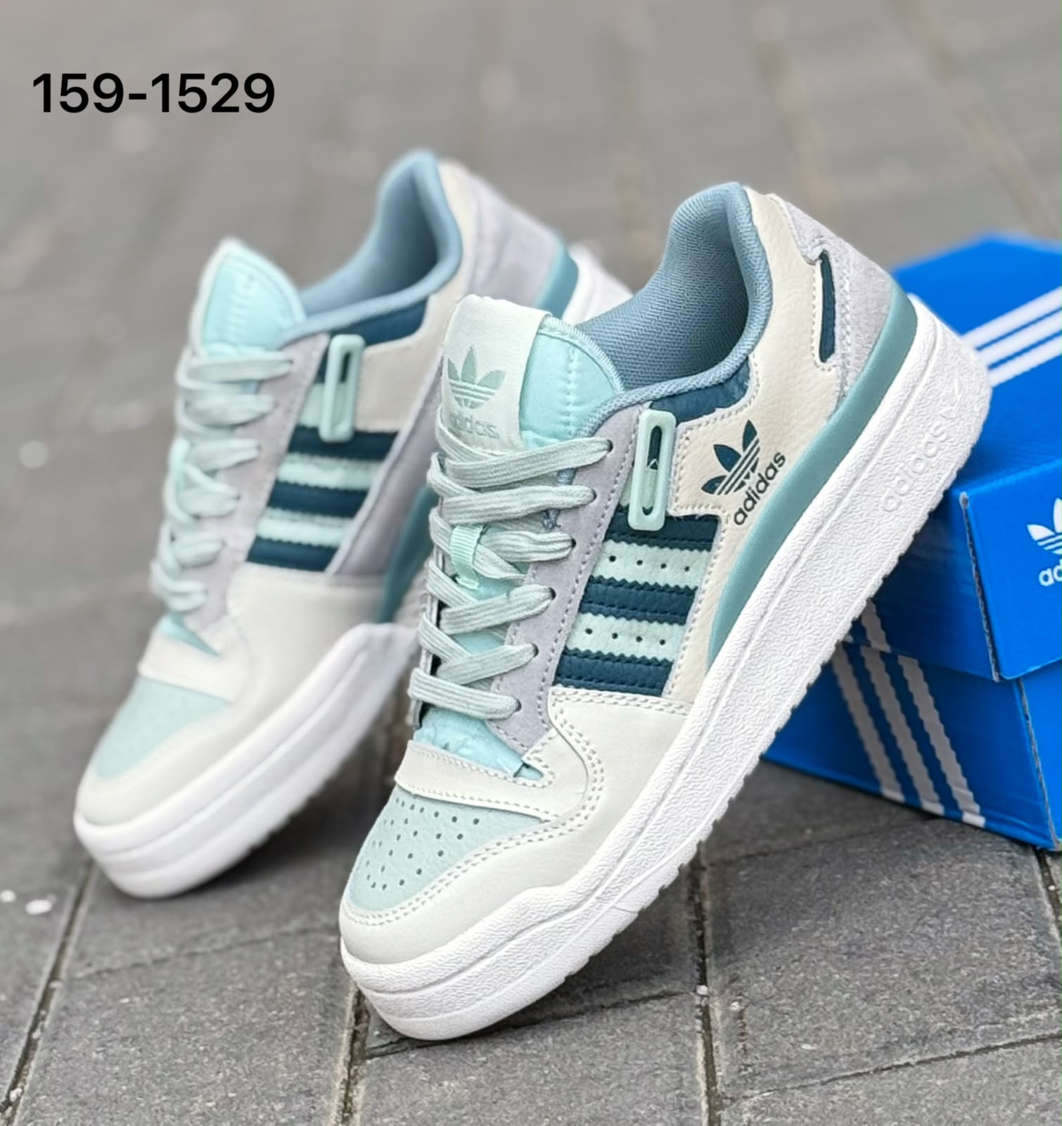 фото женские весенние кроссовки adidas 624045 оптом