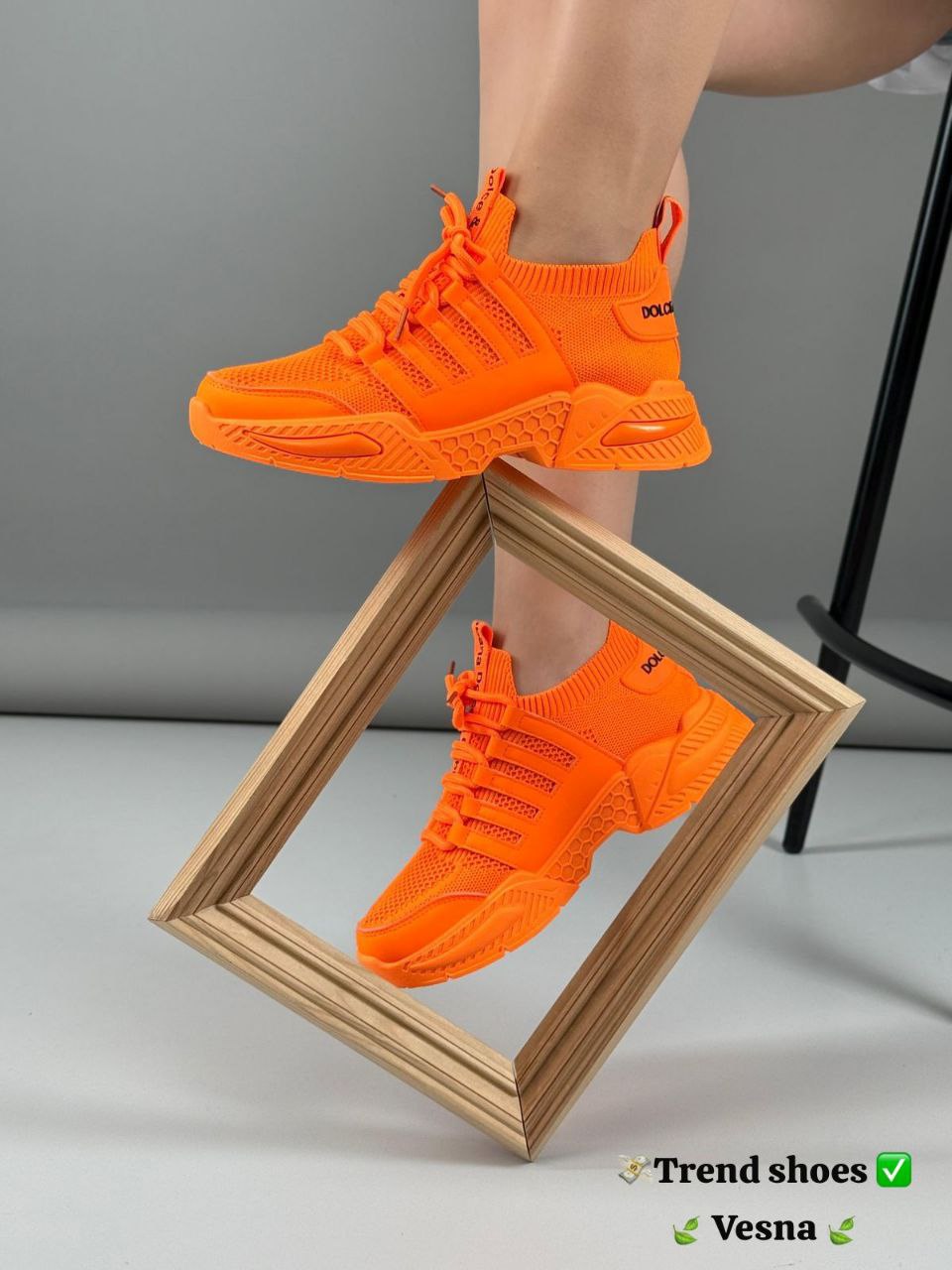 фото весенние женские кроссовки оптом