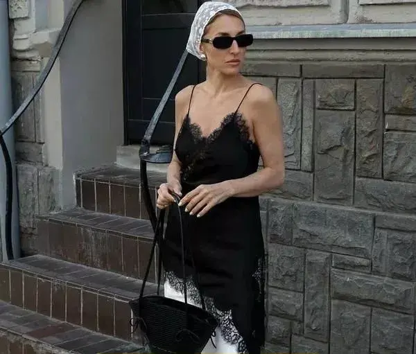 картинка Топ удлиненный с кружевом в бельевом стиле от магазина Одежда+